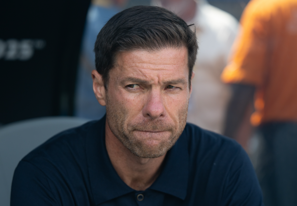 必发体育-阿隆索下课只因“炸弹三人组”？维尼修斯带头抗命，皇马太难带