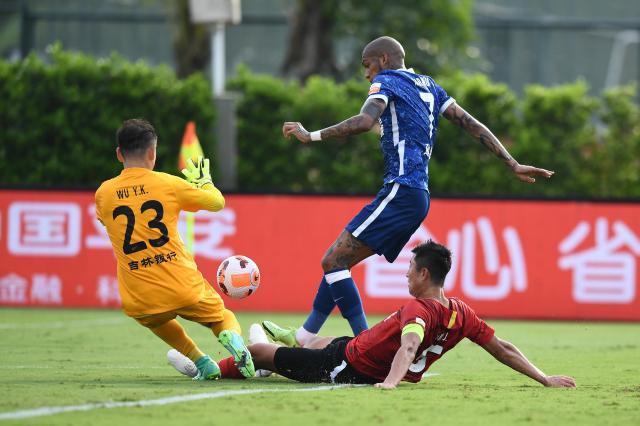 必发APP-【中超】埃里克卡兰加均错失良机 亚泰0比0河南