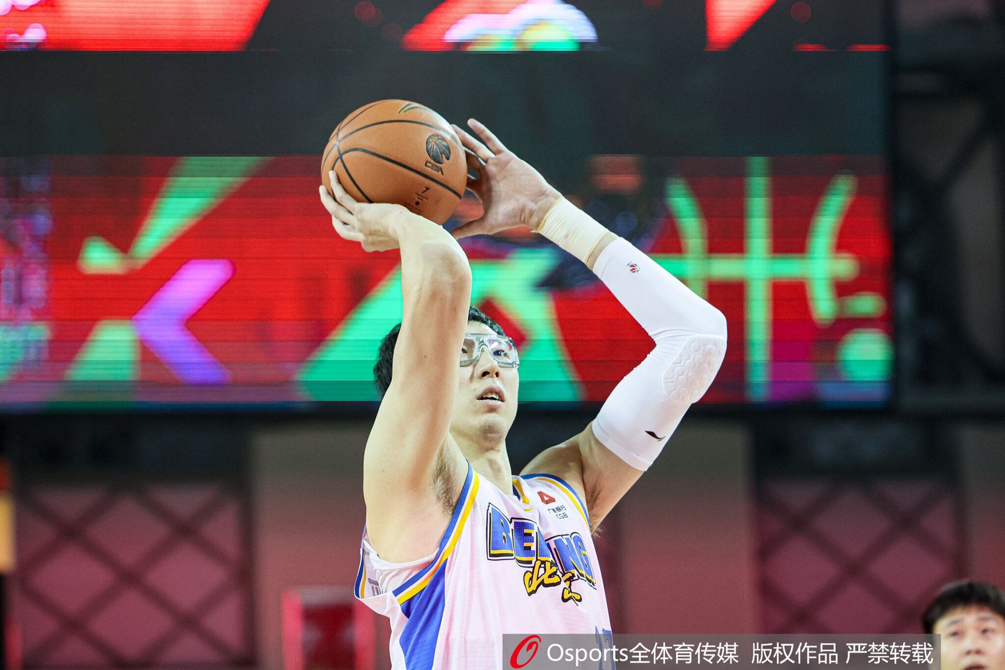 必发APP-今天陈盈骏&amp;方硕&amp;周琦全被罚下 张鹏珲有高度能持球有三分真能用